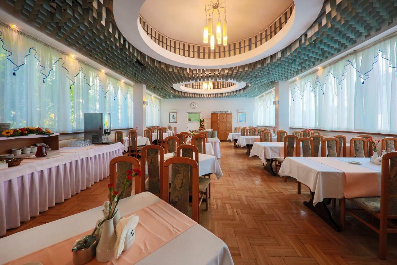 Hotel *** Nat 크리니차 즈드로이 외부 사진