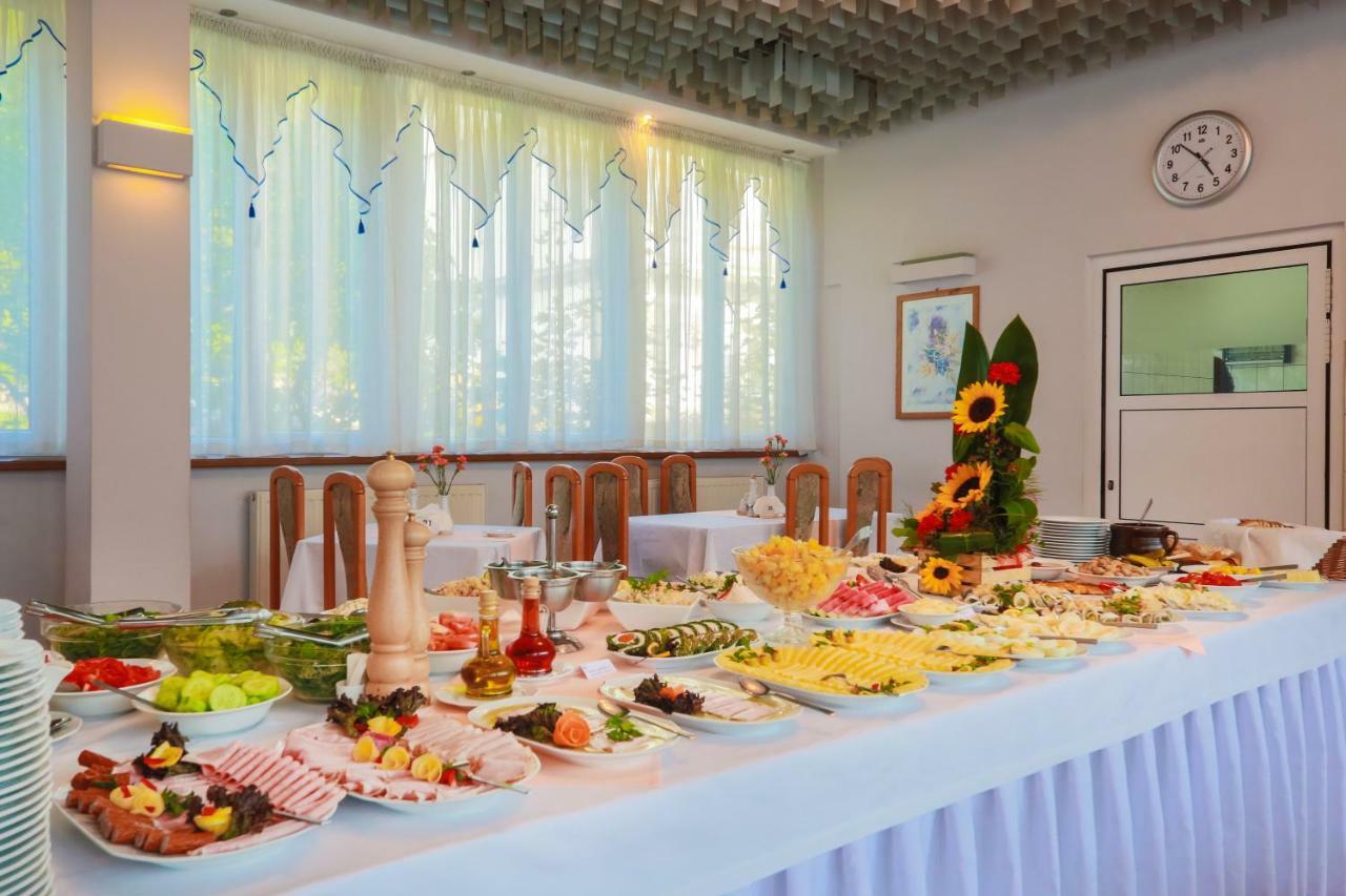Hotel *** Nat 크리니차 즈드로이 외부 사진